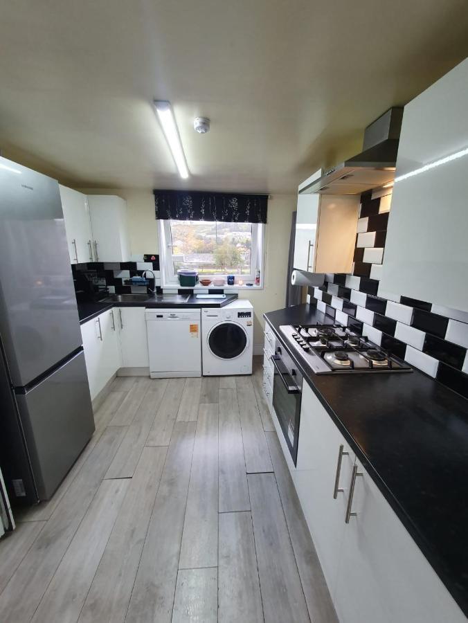 Apartament House In The Heart Of Valleys Ebbw Vale Zewnętrze zdjęcie